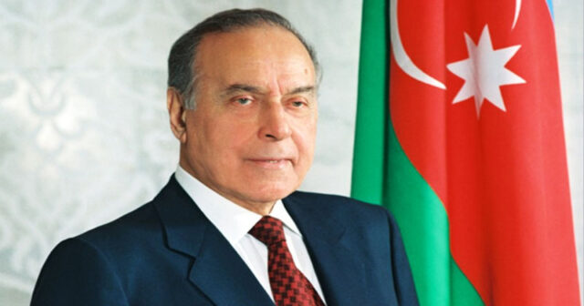 Heydər Əliyevin vəfatından 20 il ötür