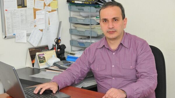 İqtisadçı Xırdalananın yollarından şikayətçidir: “Yollar hələ də qardan təmizlənməyib”