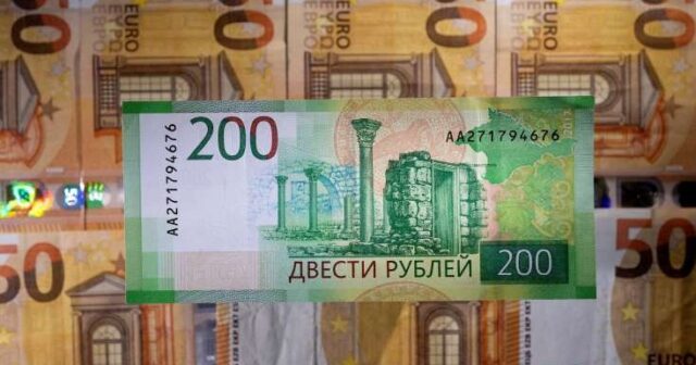 Məzənnə açıqlandı: Rubl görün neçəyə oldu