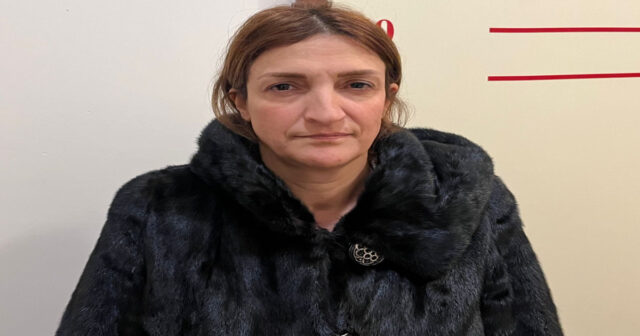Sosial yardım və pensiya düzəltmək adı ilə pulları mənimsəyən qadın ƏLƏ KEÇDİ