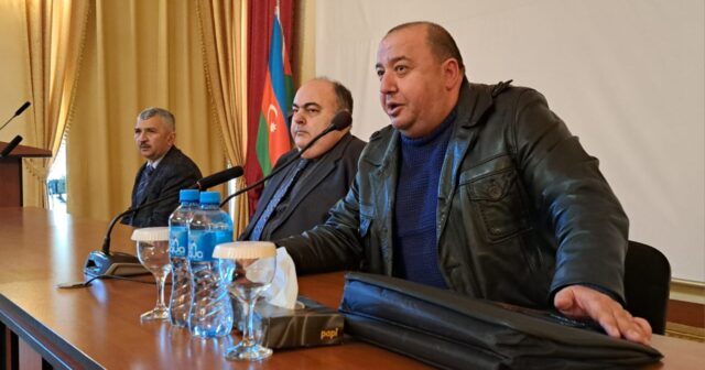 Fuad Əliyev Gəncə sakinləri ilə görüşdə: Bu qəhrəman şəhərin camaatı… – Foto