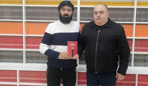 Prezidentliyə namizəddən kreativ addım: Kəramətlə görüşə gələrək… – Foto