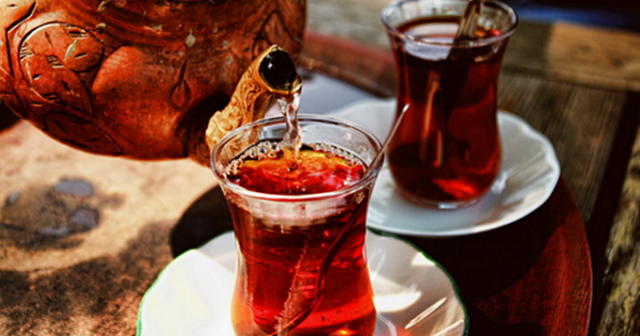 Çox çay içmək dişlərə və sümüklərə ziyandır – Araşdırma