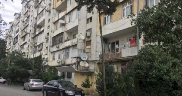 Bakıdakı doqquzmərtəbəli bu binalar sökülə bilər (VİDEO)