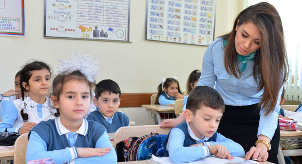 Məktəblər iki həftəlik TƏTİLƏ çıxmalıdır – Ekspert
