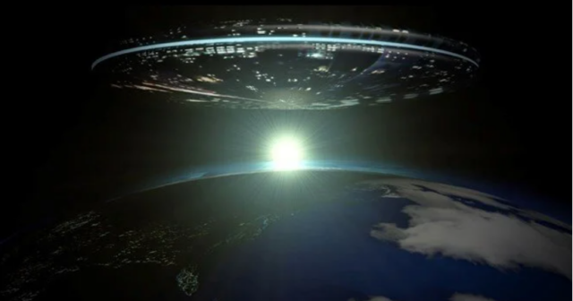 Harvard professoru UFO-nun varlığına dair yeni sübutlar tapdığını iddia edir