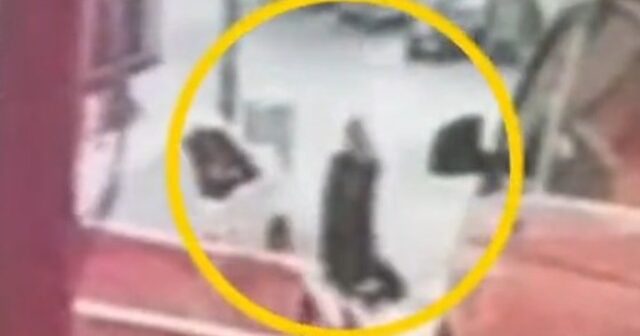 Küçənin ortasında 17 yaşlı gənci öldürdülər