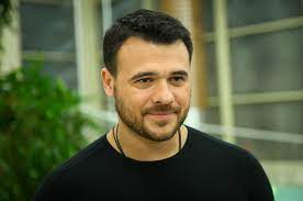 Pul və xoşbəxtlik – Emin bu mövzuda danışdı