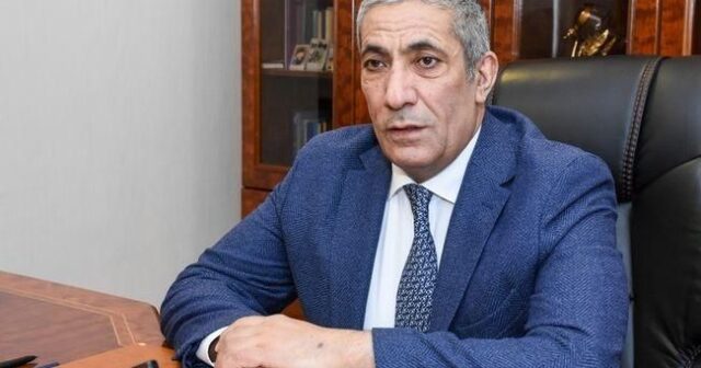 Siyavuş Novruzov: Ağlaya-ağlaya təqaüdə gedənlər var