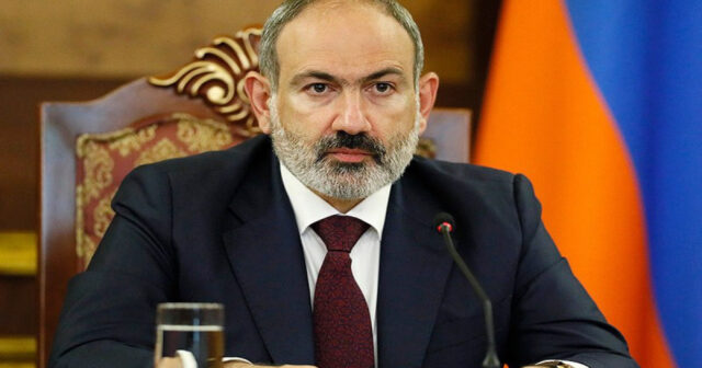 Paşinyan “mühacir Qarabağ hökumətini” tanımadığını bildirib