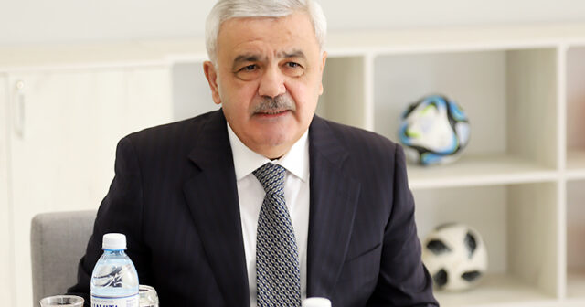 Rövnəq Abdullayev AFFA-dan gedir