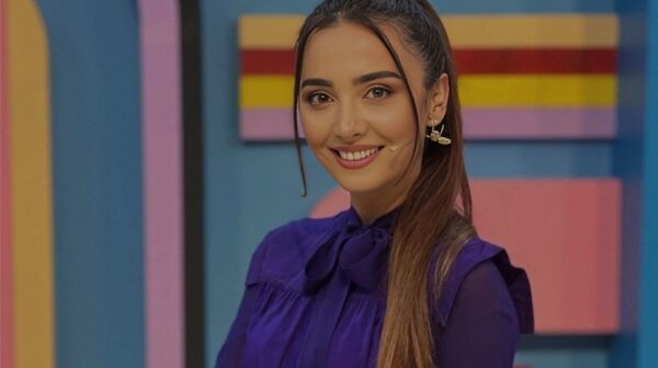 Aparıcı Kəmalə Piriyeva ehtiraslı görünüşü ilə təəccübləndirdi – FOTO