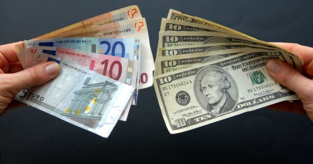 Dollar və avro GÖRÜN NEÇƏYƏ OLDU
