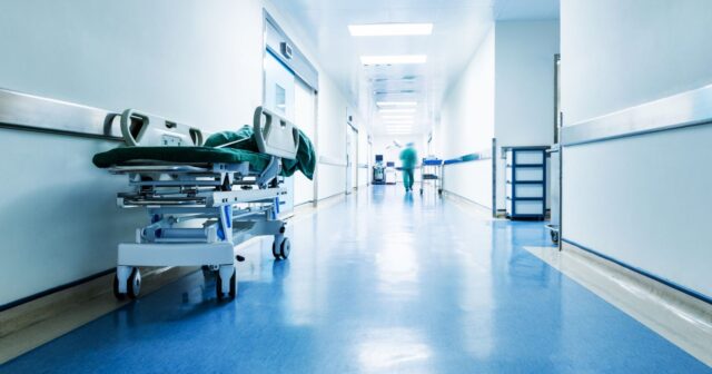 22 yaşlı oğlan 34 yaşlı qadının üzərinə benzin töküb yandırdı – Azərbaycanda DƏHŞƏT