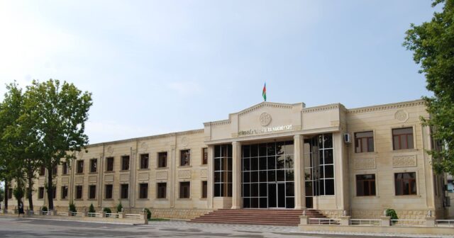 Kürdəmir sakini icra hakimiyyətini məhkəməyə verdi