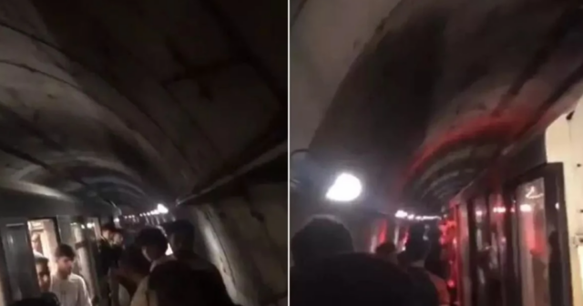Metroda nasazlıq yaranıb: Sərnişinlər relslərin üzərində gəzir – VİDEO