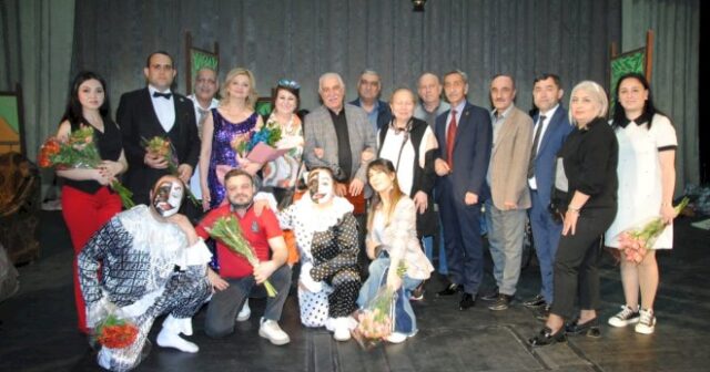 Sumqayıt Dövlət Dram Teatrı Bakıda Aktyor evində çıxış edib- FOTOLAR