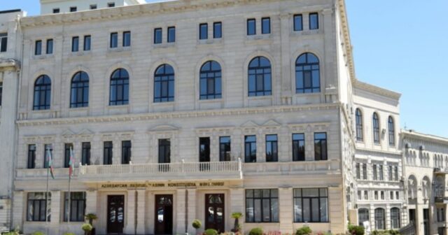 Konstitusiya Məhkəməsi qərardad qəbul etdi