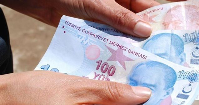 Rubl bahalaşıb, lirə ucuzlaşıb