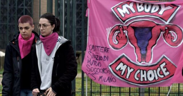 Bu ölkədə abortla bağlı yeni qanun qüvvəyə mindi