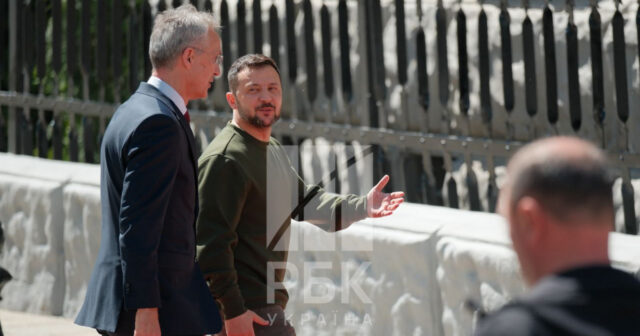 Zelenski hərbi yardımların Ukraynaya kifayət etmədiyini bildirib