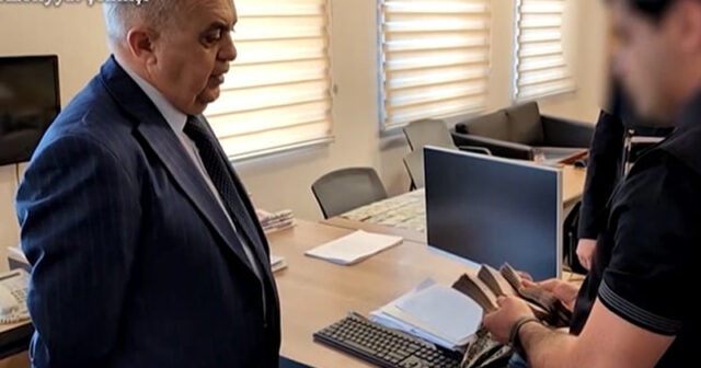 Nazir rüşvət almaqda təqsirləndirilən Saleh Novruzini işdən çıxardı – Yerinə onu gətirdi(VİDEO)