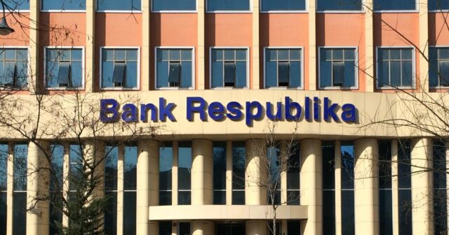 Müştərisi “Bank Respublika”dan şikayətçidir – Foto