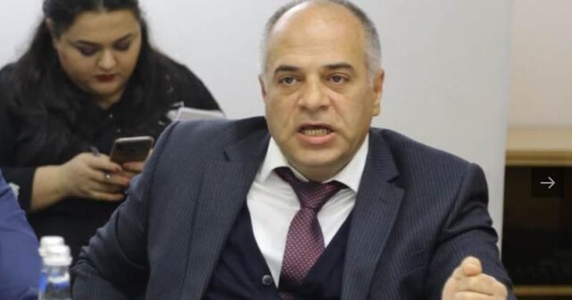 Nazir Baş İdarənin rəisini işdən çıxardı