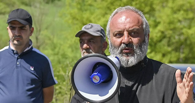 Qalstanyan hamını Paşinyana qarşı mübarizə üçün BU ÜNVANA çağırdı
