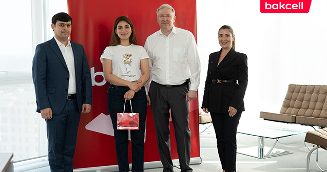 “Bakcell” çempion şahmatçı Ülviyyə Fətəliyevanı təbrik etdi – Fotolar