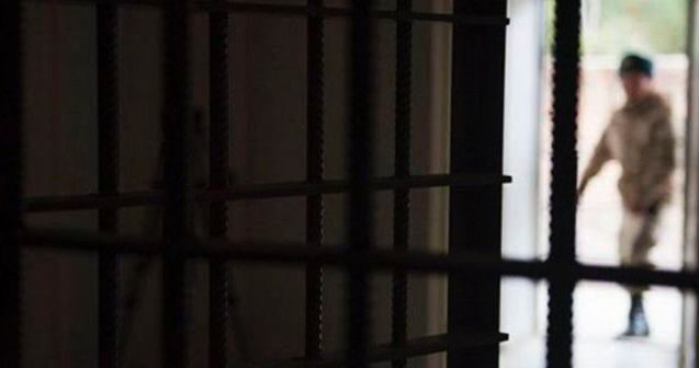 Polkovnik-leytenant arvadının kotteclərini satıb ziyanı ödəmək istəyir