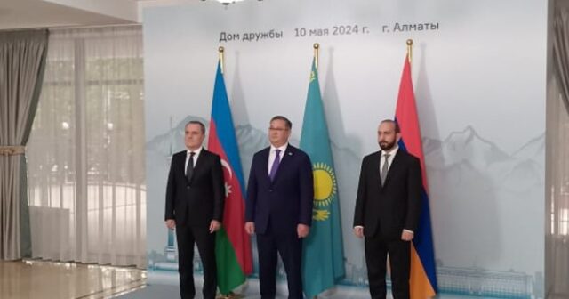 Rusiya Azərbaycan və Ermənistan XİN rəhbərlərinin Almatı görüşünü alqışlayır