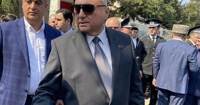 Eldar Mahmudovun şirkəti dərslik istehsal edəcək – 826 minlik iş