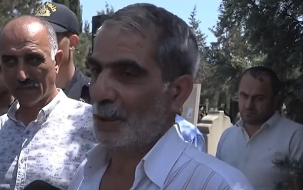 Qətlə yetirilən polisin atası danışdı – Video