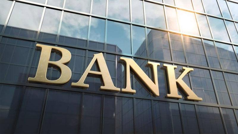 Azərbaycanda 5 bağlanmış bankın əmlakları hərraca çıxarılır
