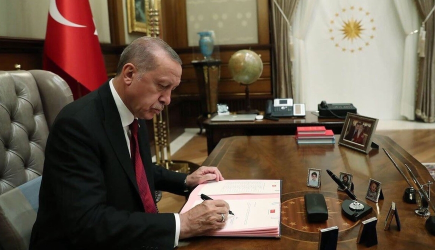 Ərdoğan bir neçə vəzifəli şəxsi işdən azad etdi