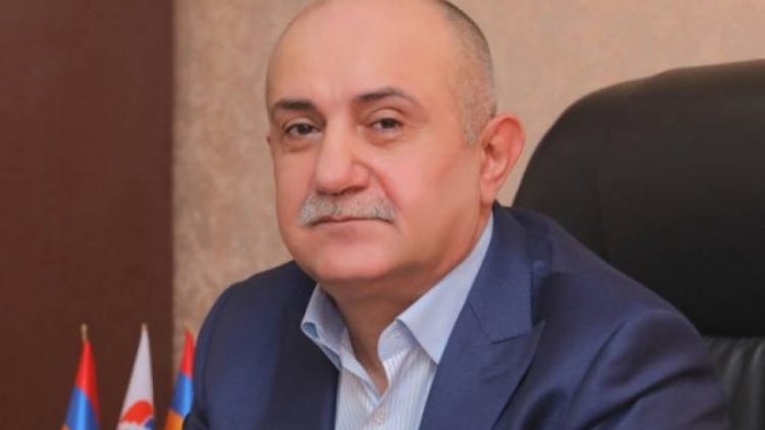 Samvel Babayan da qayıdışdan dəm vurur