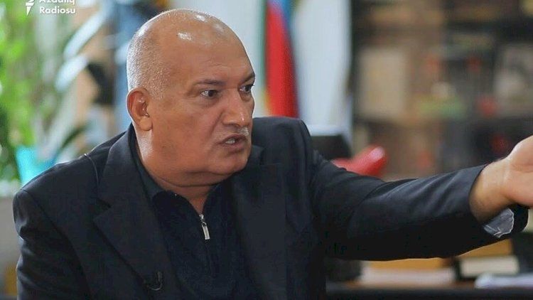 Sərdar Cəlaloğlu namizədliyini geri götürdü