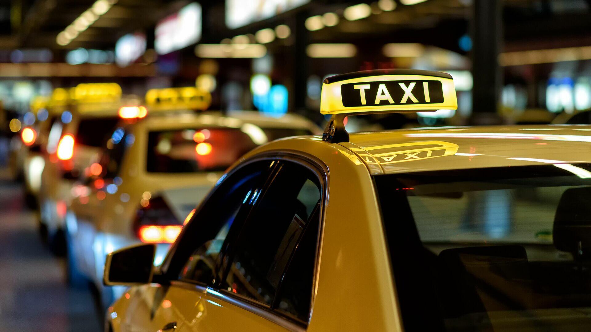 Taksi xidmətini bilərəkdən bahalaşdırdılar – İqtisadçı