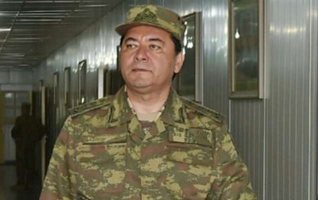 Nəcməddin Sadıkov təkcə armudu stəkanla çaxıra – 29 min xərcləyib
