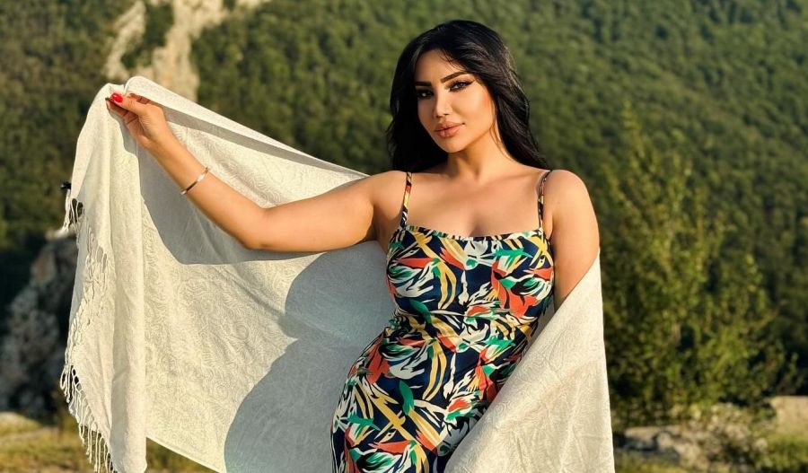 Əməkdar artist Cıdır düzündə poza verdi – FOTOLAR