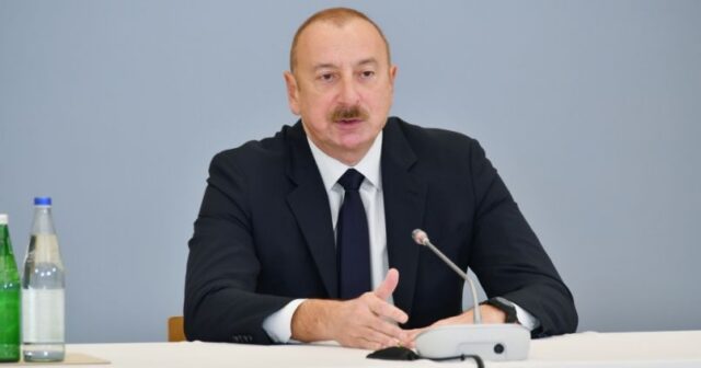 İlham Əliyev Ağdamın Xıdırlı kəndində görülən bərpa işləri ilə tanış olub