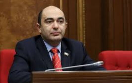 Erməni səfir: “Sülh sənədi tələdir”
