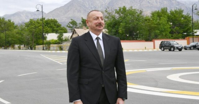Prezident Xankəndidə orta məktəbin açılışında