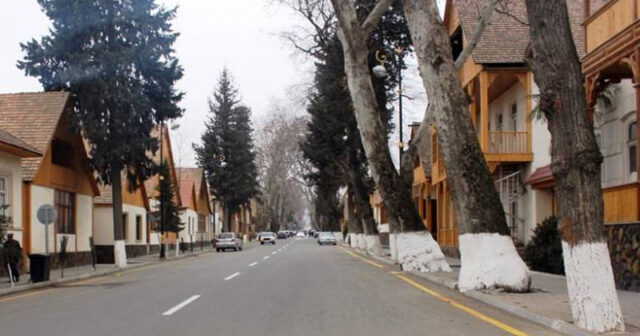 Göygölün yollarına səpilən pullar –  Yerli rəhbərlik hər il yol təmir etdirir?