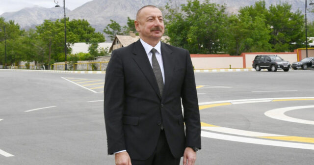 Prezident Şuşada Bayraq Meydanının açılışında iştirak etdi
