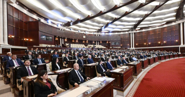 Milli Məclisin payız sessiyasının ilk iclası başlayıb
