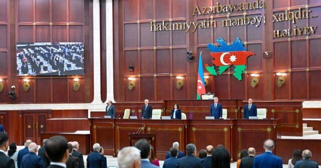 Deputatlara köməkçilərnin maaşı açıqlandı