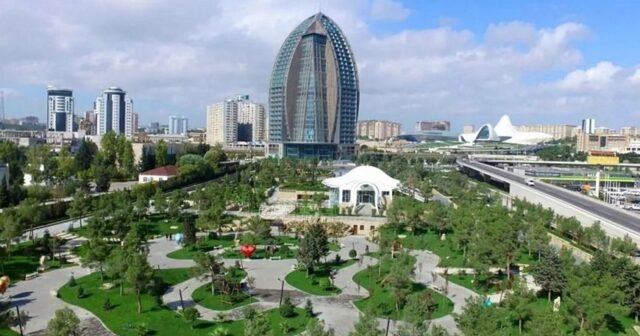 Bakının bu ünvanında binalar sökülür