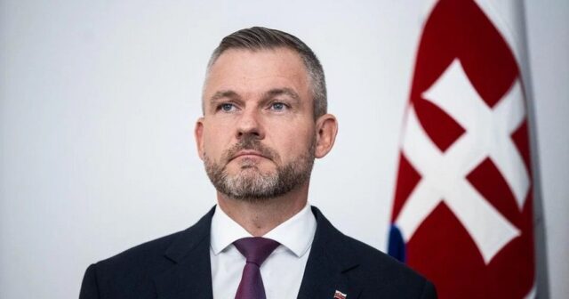 Slovakiya Prezidenti Azərbaycana səfərə gəlib